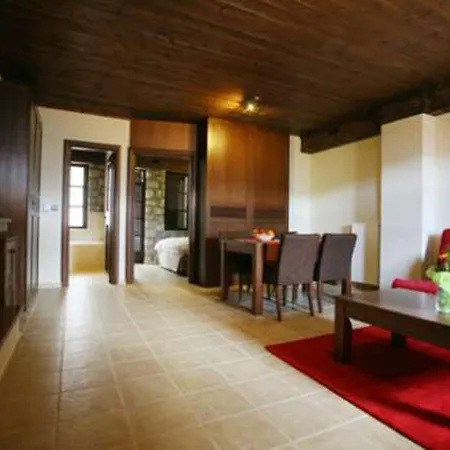 Christantoni Chalet *